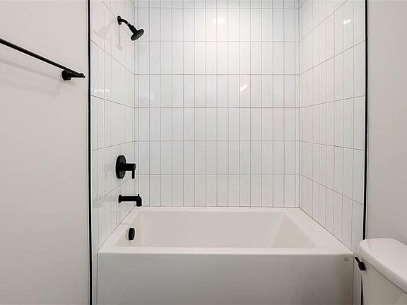 5th image of 519 Norwich St #208