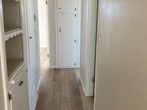 5th image of 2974 Royal Oaks Dr