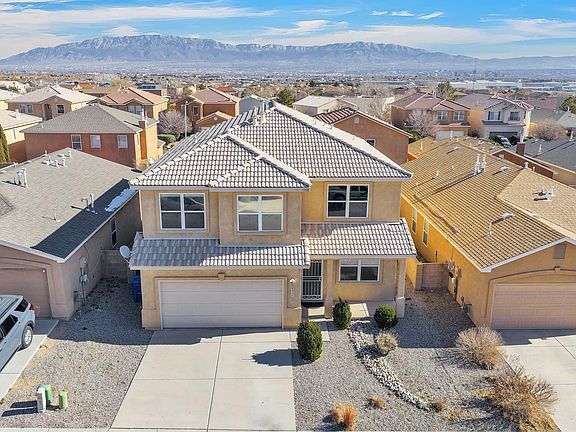 3rd image of 920 Kipuka Dr NW