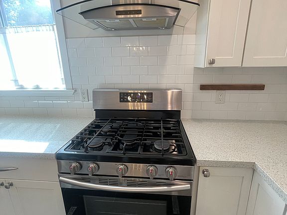 5th image of 10922 Tobago Rd