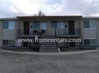 423 1/2 W Cherry Ln, Meridian, ID 83642