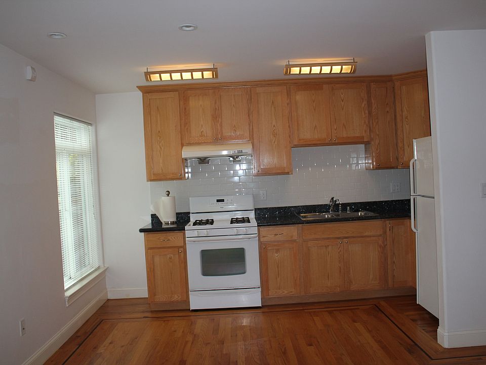 1st image of 881 34th Ave