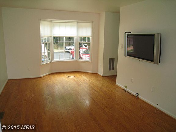 2nd image of 8565 Dellway Ln