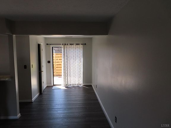 4th image of 85 Countryplace Ln