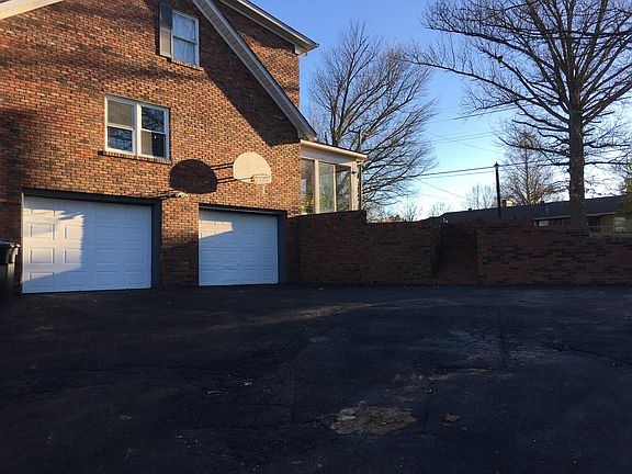 5th image of 136 Eastover Dr