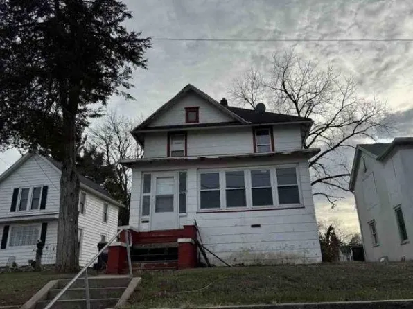 537 E Empire St, Freeport, IL 61032