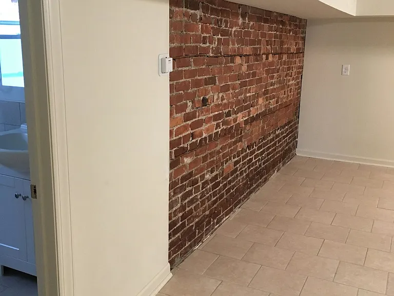 25 S Oakland Ave #LOWER LEVEL — Photo 9