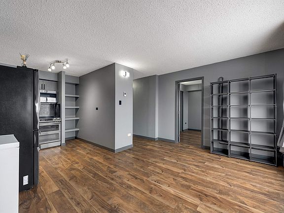 3rd image of 10150 117th St NW #1702
