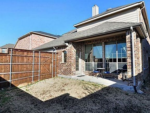 3rd image of 2461 Sedalia Ct