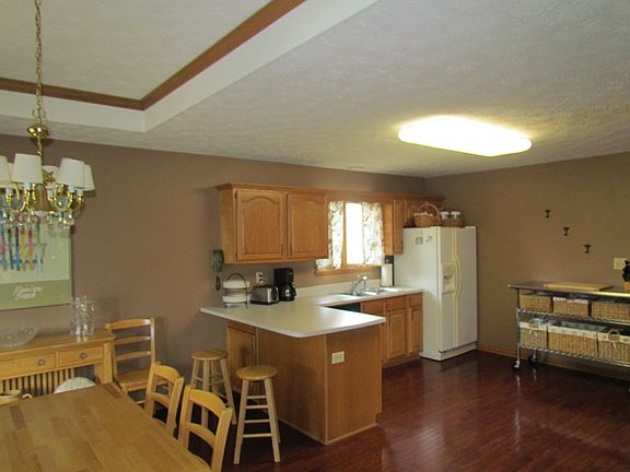 4th image of 1312 Temple Ct
