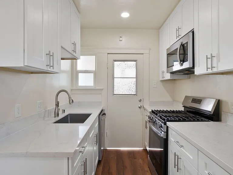 Cedar 4-Plex — Photo 3