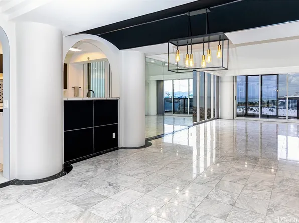 425 South St APT 1601, Honolulu, HI 96813