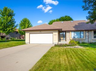 4004 S Bahnson Ave, Sioux Falls, SD 57103