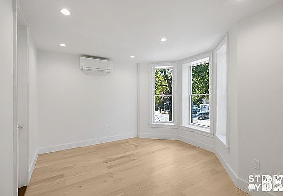 3rd image of 1793 Bedford Ave APT 3