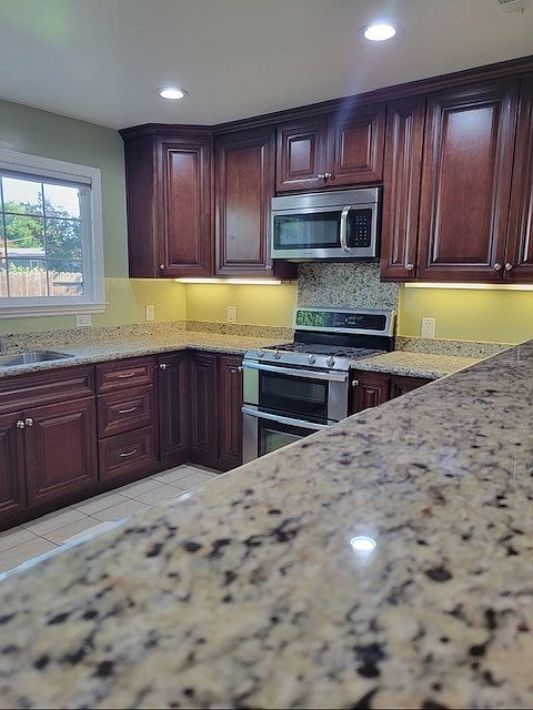 1st image of 2724 Argyll Ave