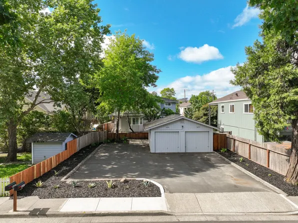 8697 Franklin St, Windsor, CA 95492