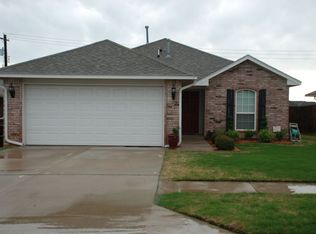 3705 W End Ave, Moore, OK 73160