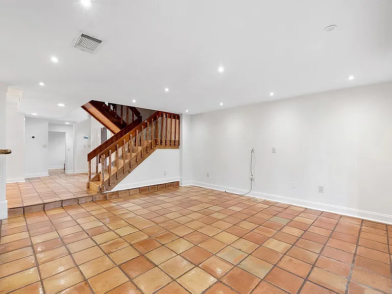 9897 Fairway Cove Ln — Photo 13