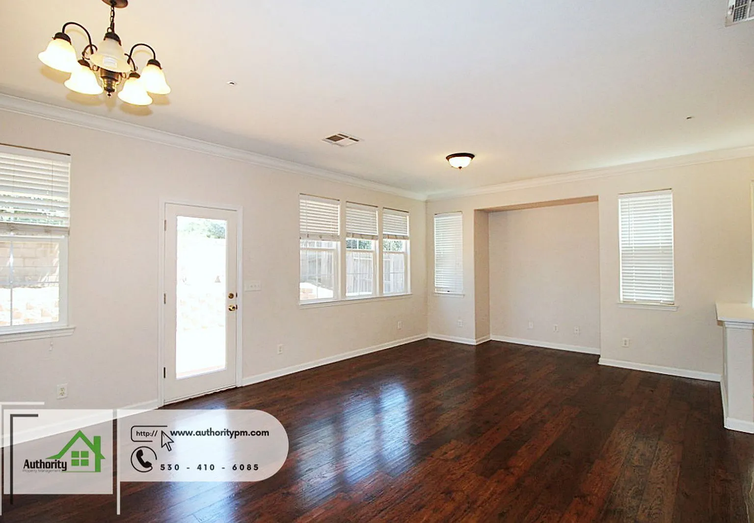 3 bed, 2.5 bath, 1653 sqft, $2,195 — Photo 3