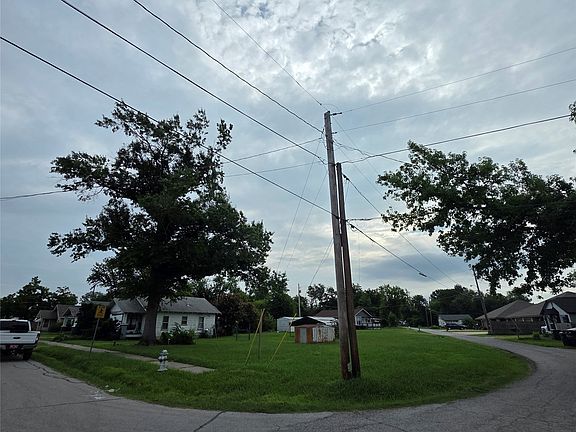 2nd image of 324 S Wewoka Ave #324