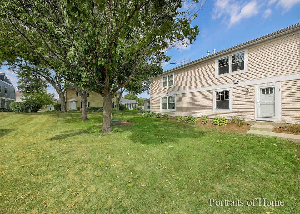 1st image of 403 Somerset Ln