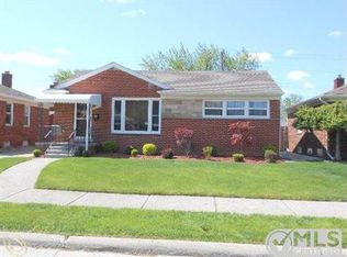 19812 California St, Saint Clair Shores, MI 48080