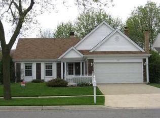 644 N Walnut Ln, Schaumburg, IL 60194