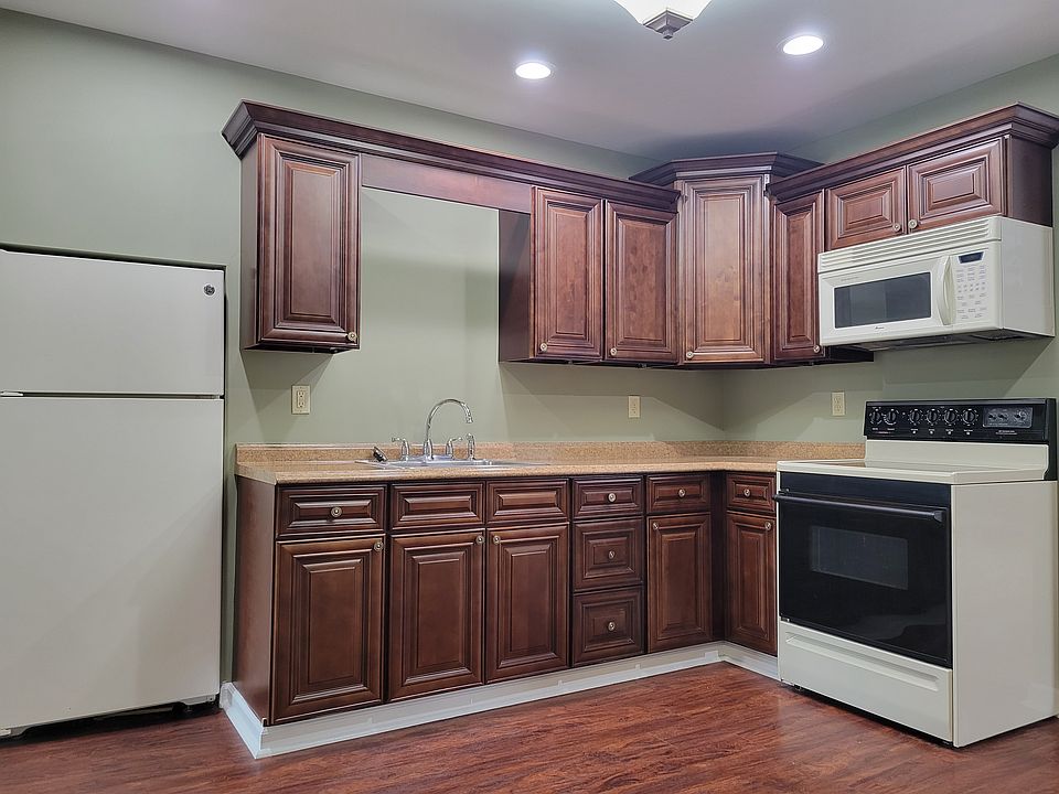 1st image of 1810 Highland Ave APT 3
