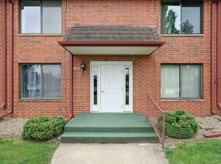 411 Crimson Dr NE APT 27, Cedar Rapids, IA 52402