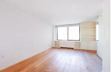 Rented by R New York