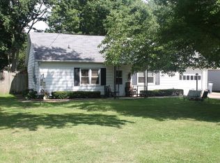 1102 Fargo Ave, Dixon, IL 61021