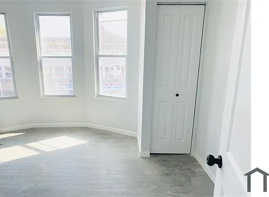 2 bed, 900 sqft, $1,300 — Photo 2