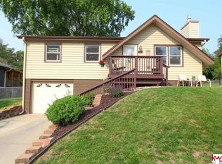 7118 Chandler Acres Dr, Bellevue, NE 68147