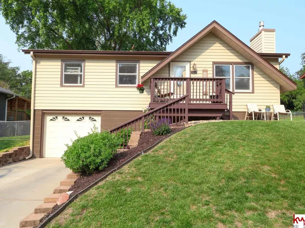 7118 Chandler Acres Dr, Bellevue, NE 68147