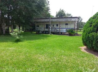155 Osprey St, Palacios, TX 77465