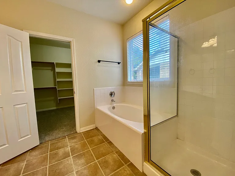 2314 Zoa Dr — Photo 18