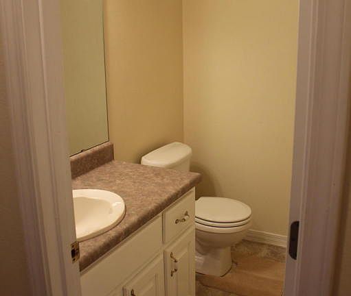 5th image of 7527 Woodmont St