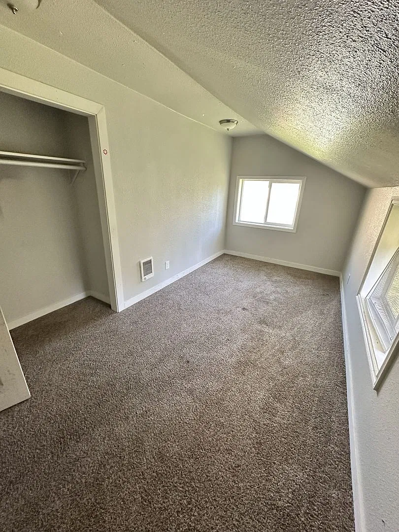 51287 Hatfield Rd. — Photo 4
