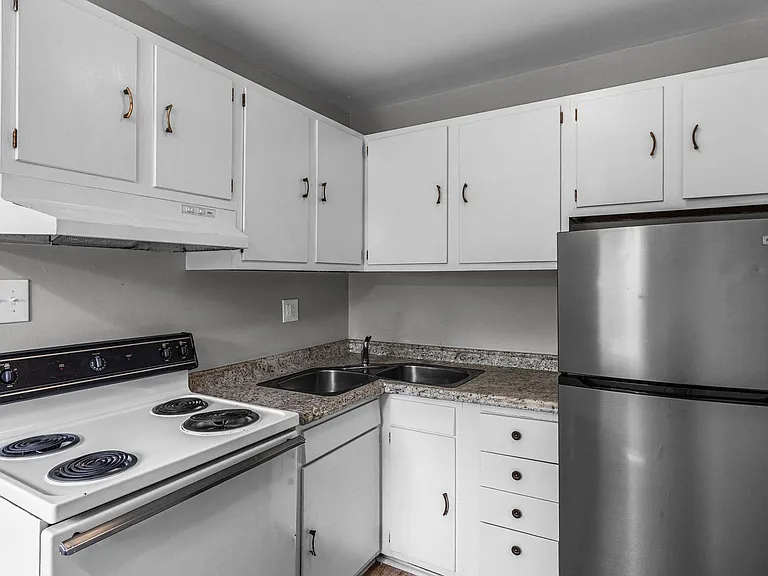 Canandaigua Garden Apartments — Photo 45