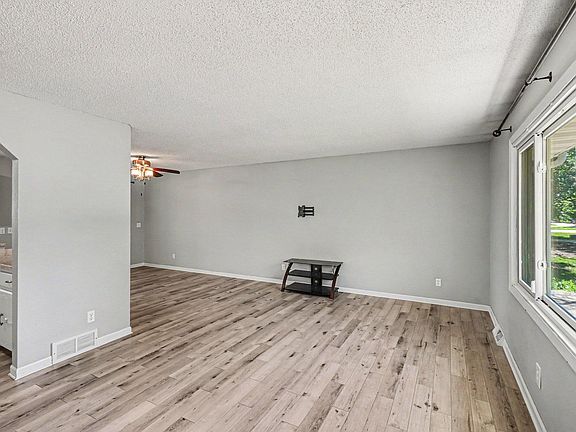 5th image of 27835 Lavonne St