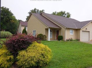 114 Oakbridge Dr, Hurricane, WV 25526