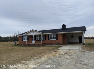 1098 Prospect Rd, Pembroke, NC 28372