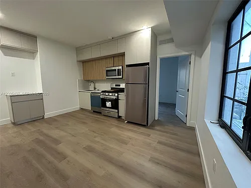 1619 Jefferson Ave #10 Photo 1