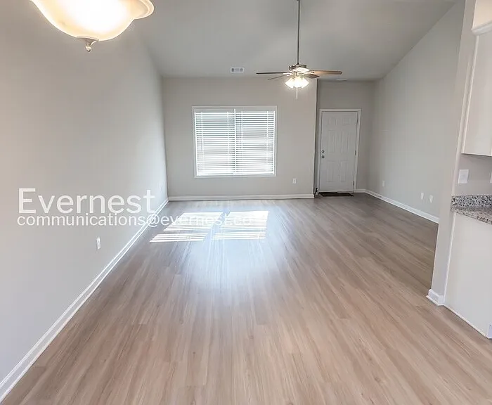 136 Culver St — Photo 7