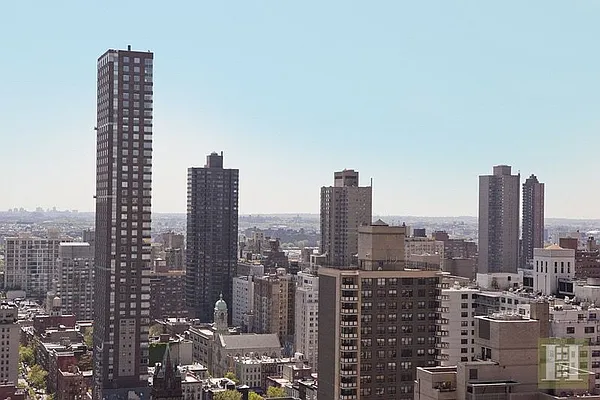 Rented by Halstead Real Estate | media 6