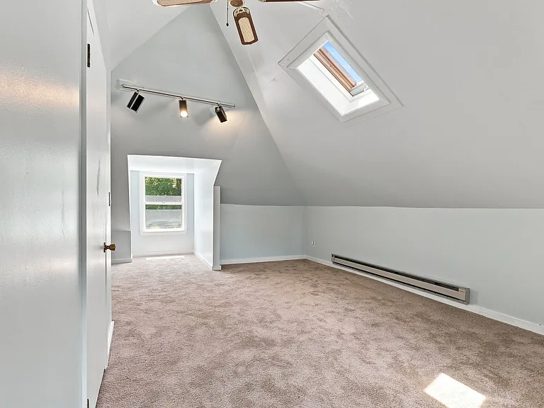 23-25 Suncrest Rd #2 — Photo 8