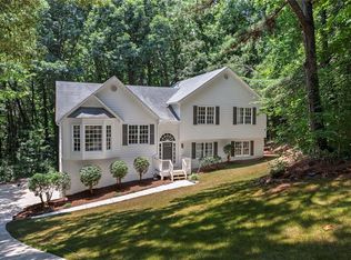 132 Springwater Trce, Woodstock, GA 30188