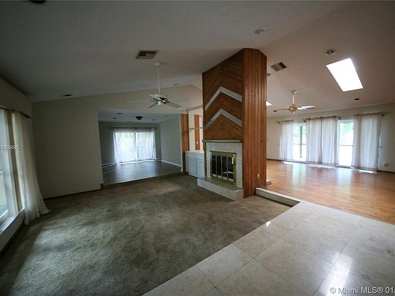 3rd image of 488 NW 104th Ave