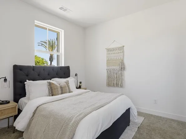 244 Pico Ave #2, San Marcos, CA 92069