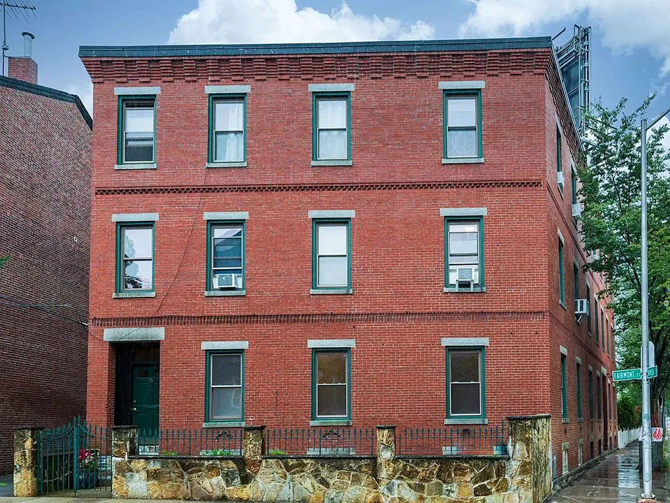76 Fairmont St #1
